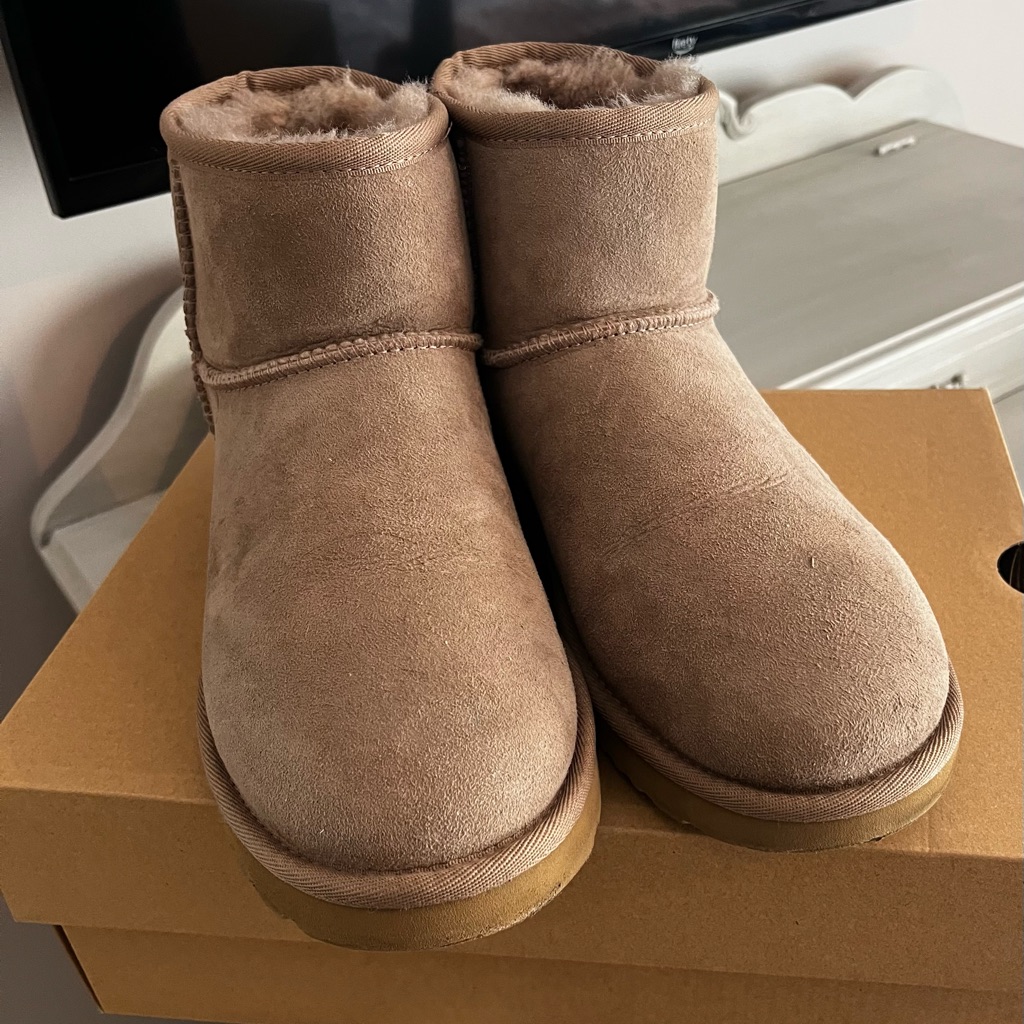 Ugg Women's Classic Mini Ii Boots - Caribou Brown